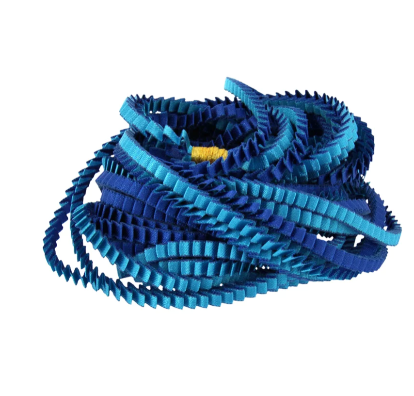 Collar seda plisada