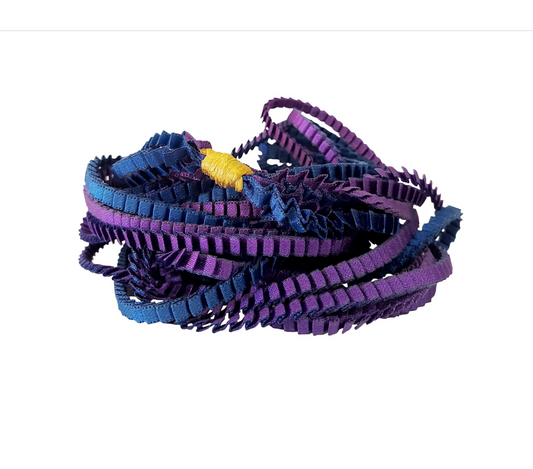 Collar seda plisada azul y violeta