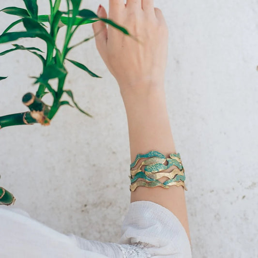 Brazalete dorado y turquesa