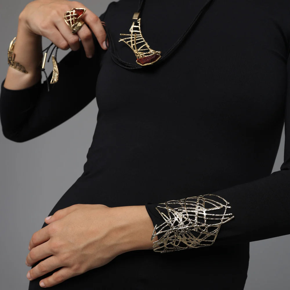 Brazalete efecto enredado