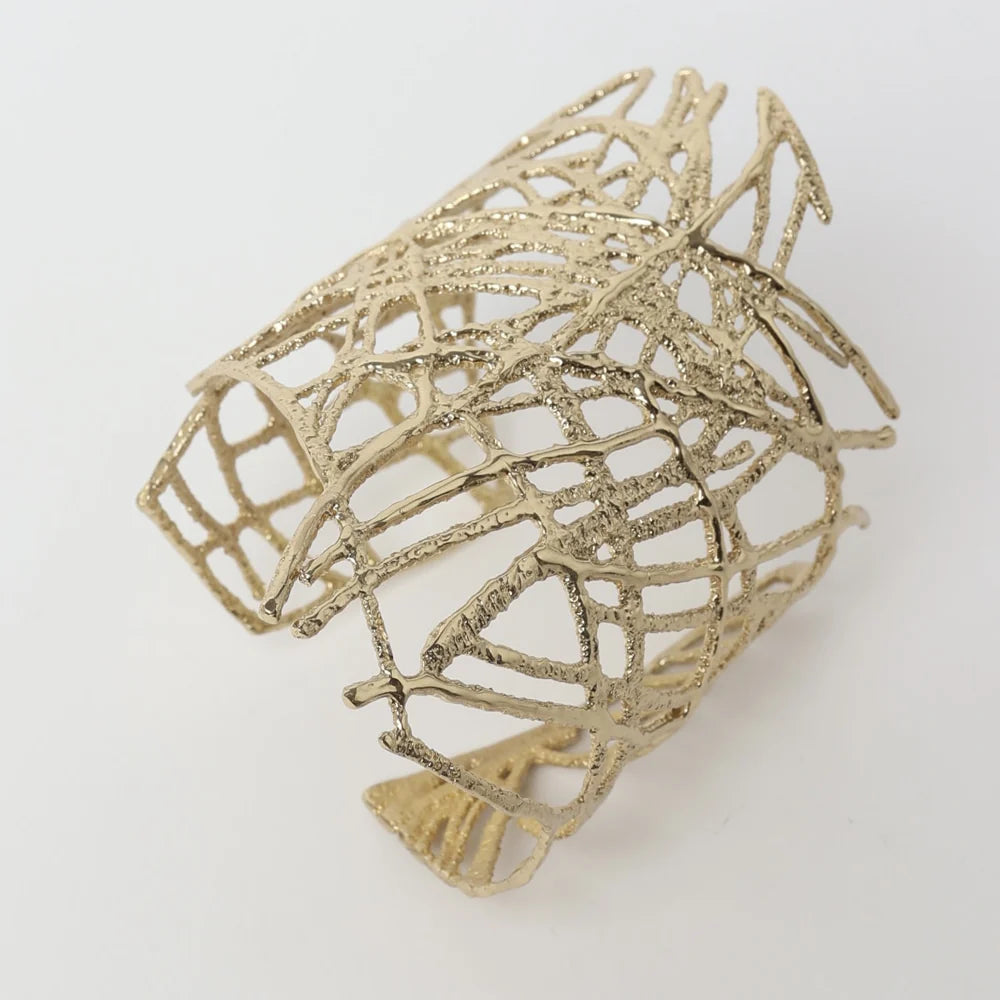 Brazalete efecto enredado