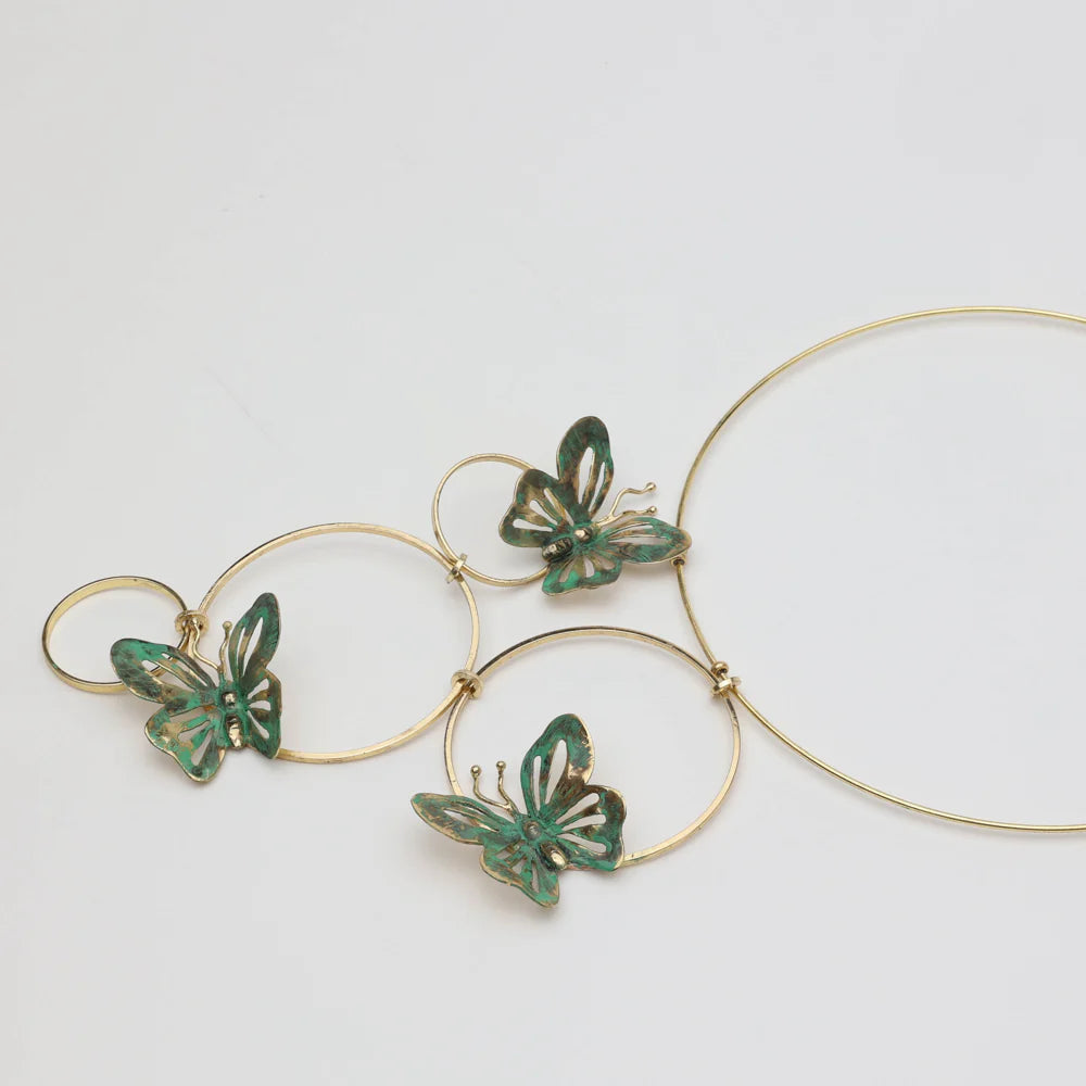 Collar triple mariposa