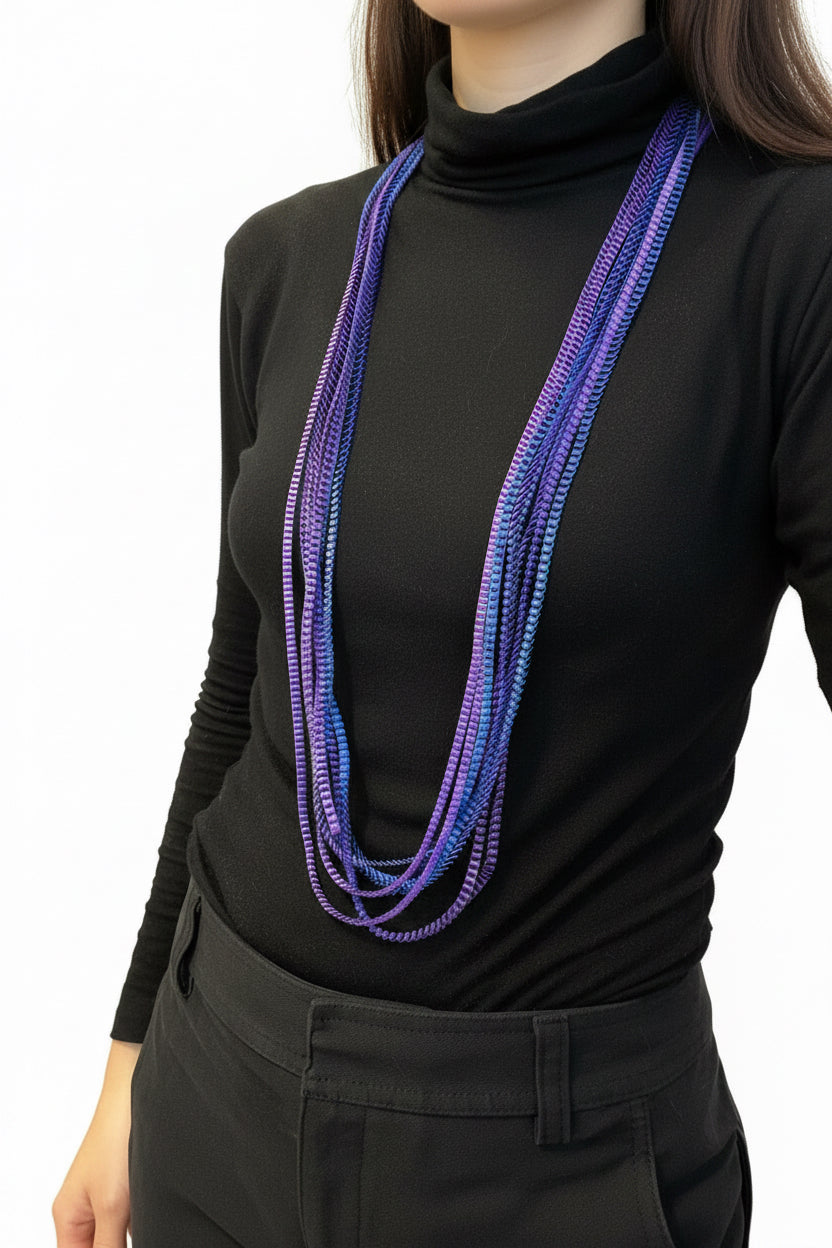 Collar seda plisada azul y violeta