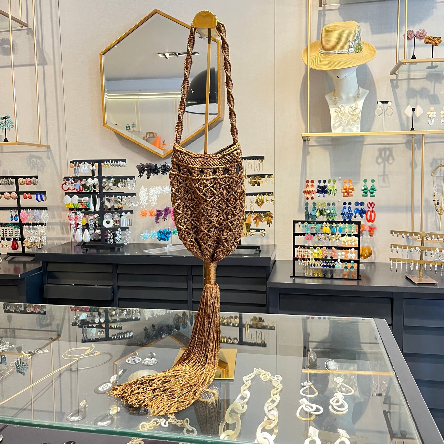 Bolso limosnero macrame con fleco