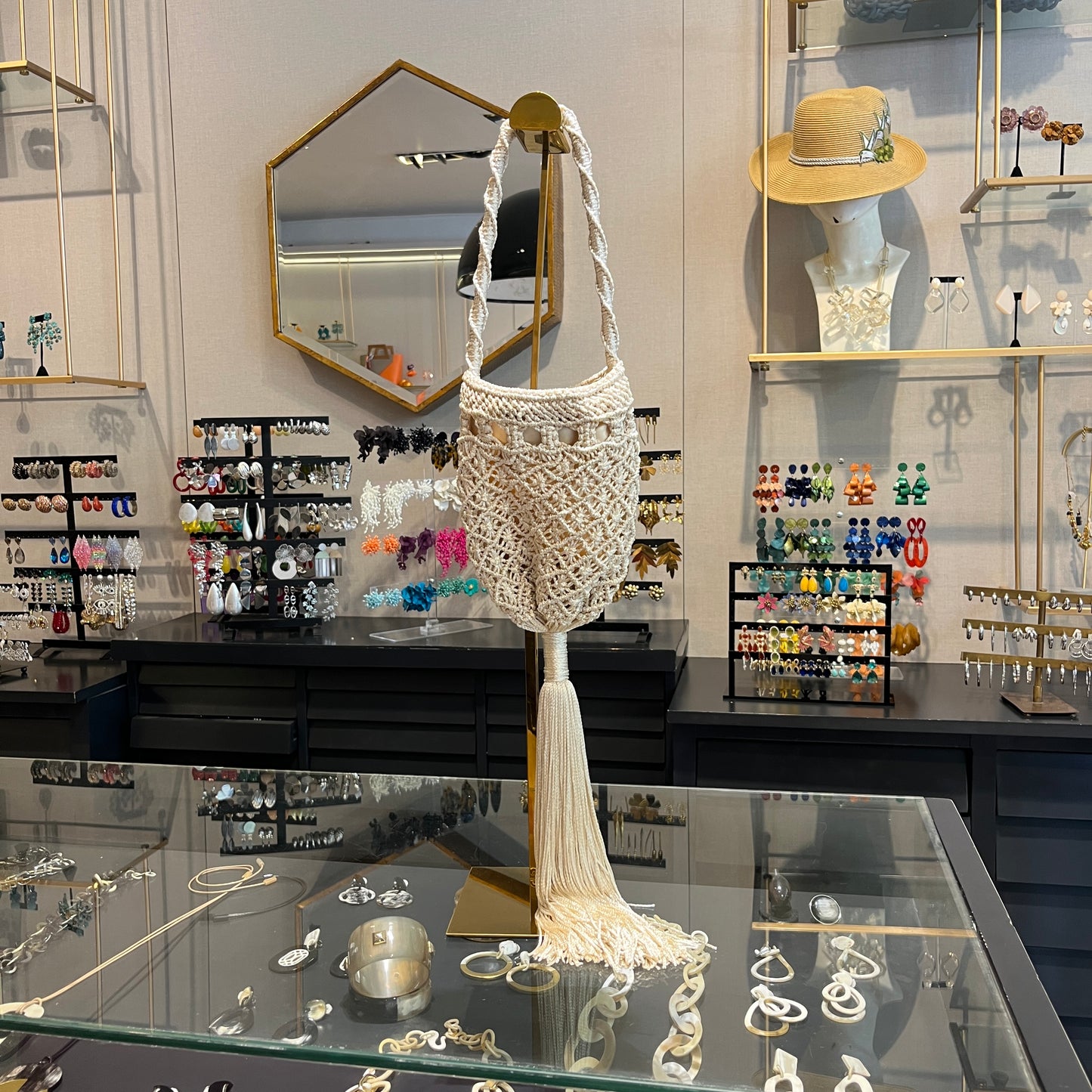 Bolso limosnero macrame con fleco