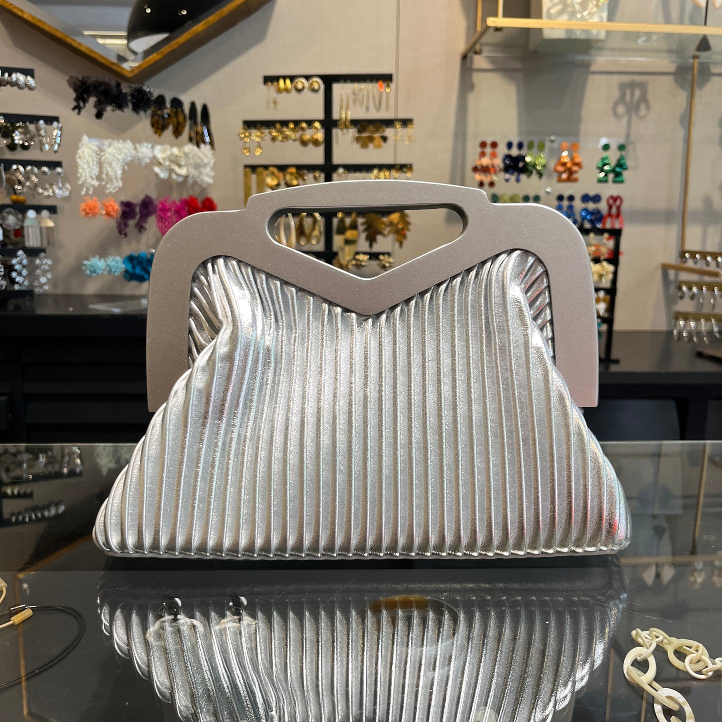 Bolso plisado plateado