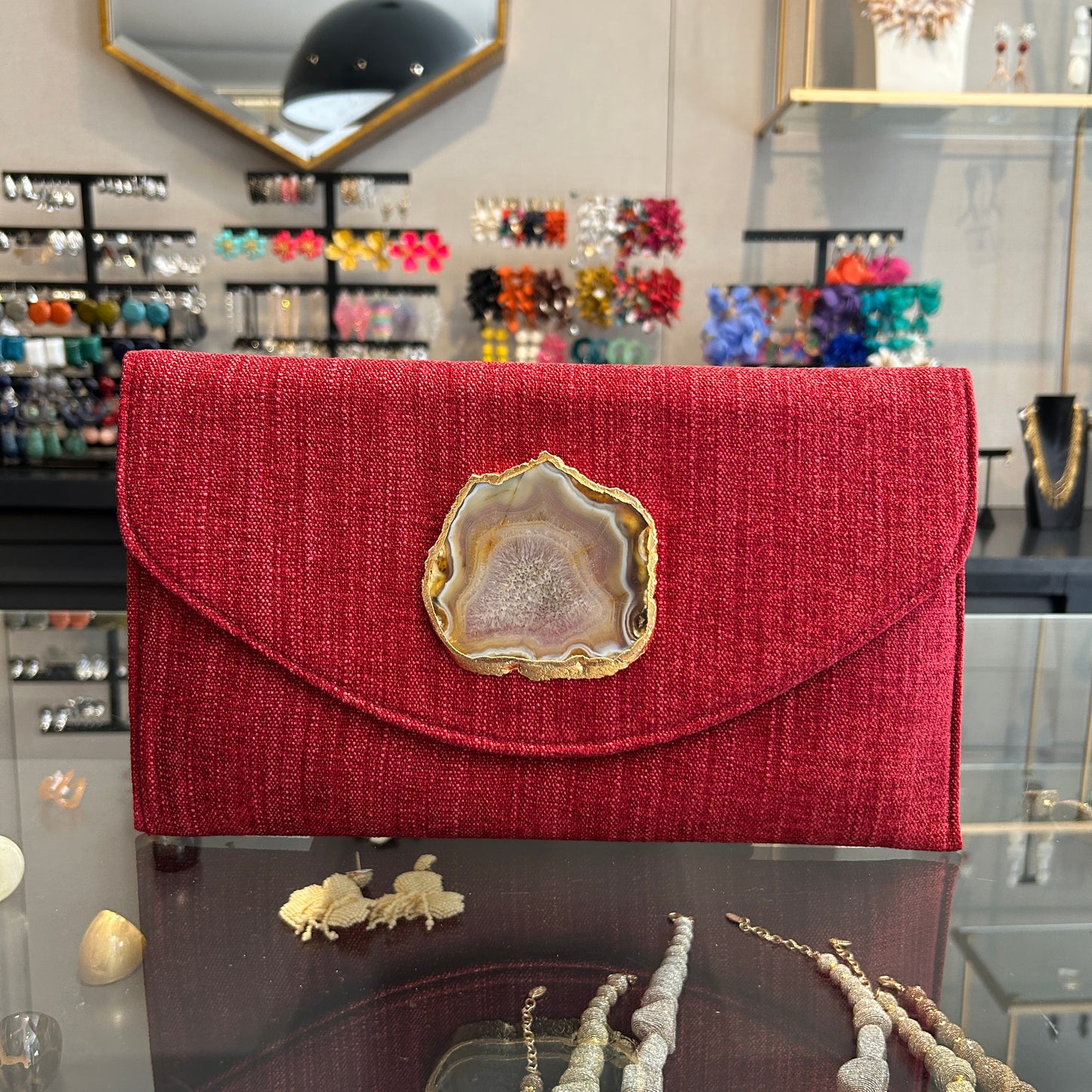 Sobre aterciopelado rojo