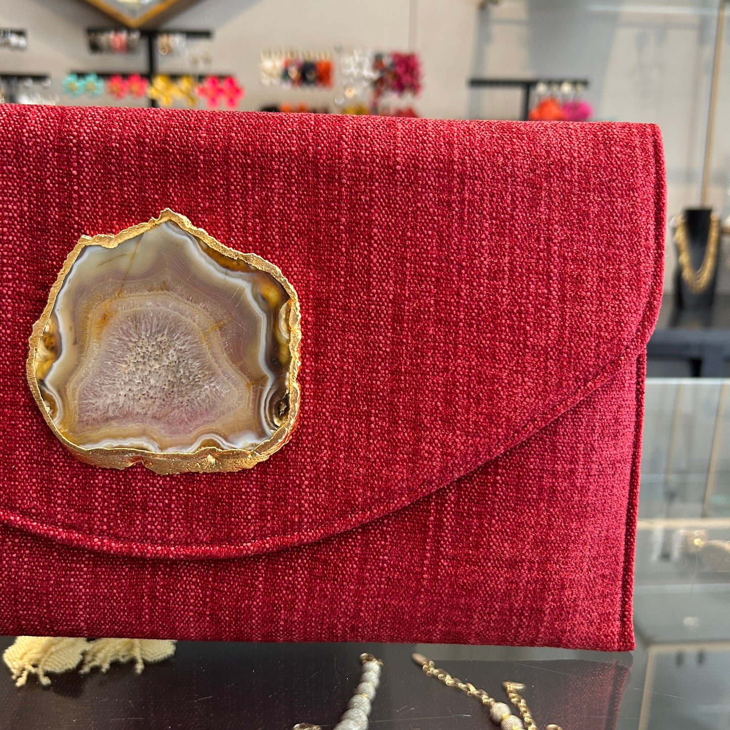 Sobre aterciopelado rojo