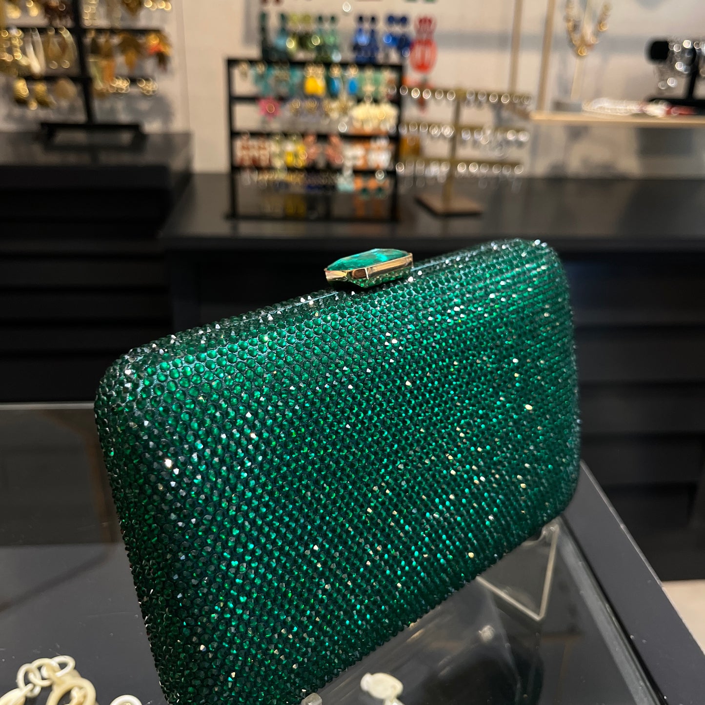 Clutch pedrería verde