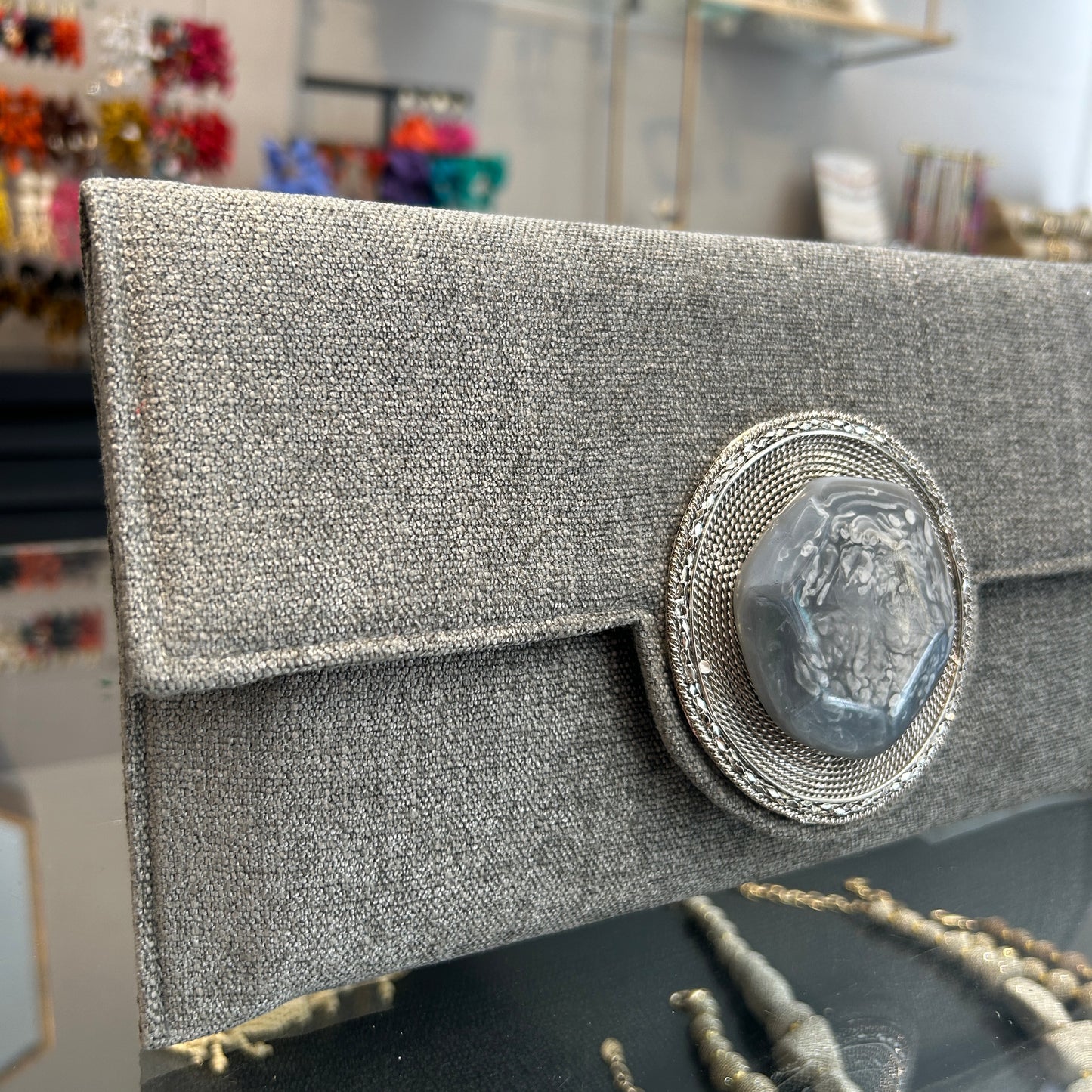 Sobre gris aterciopelado