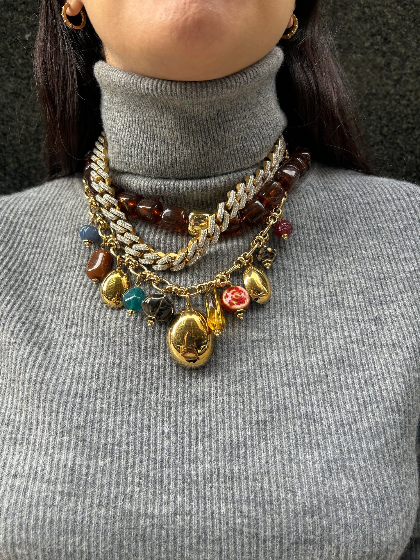 Collar dijes resina y acero
