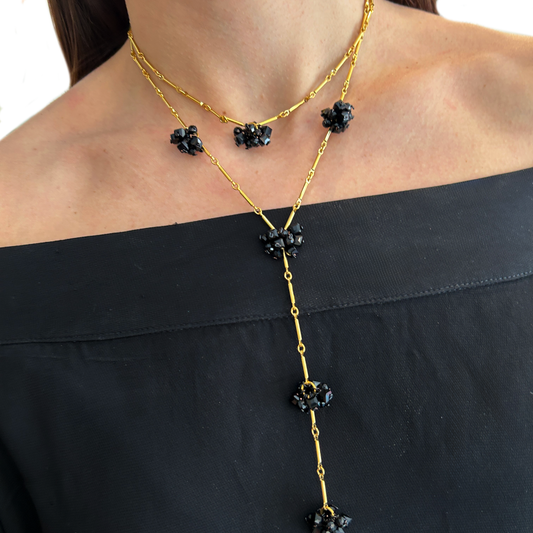 Collar negro y dorado 