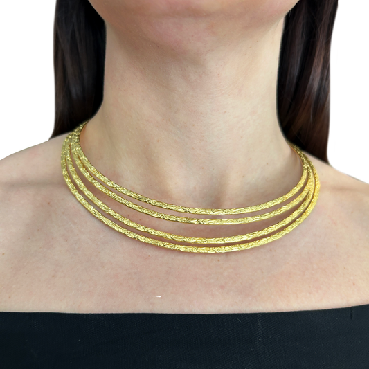 chocker dorado con trama