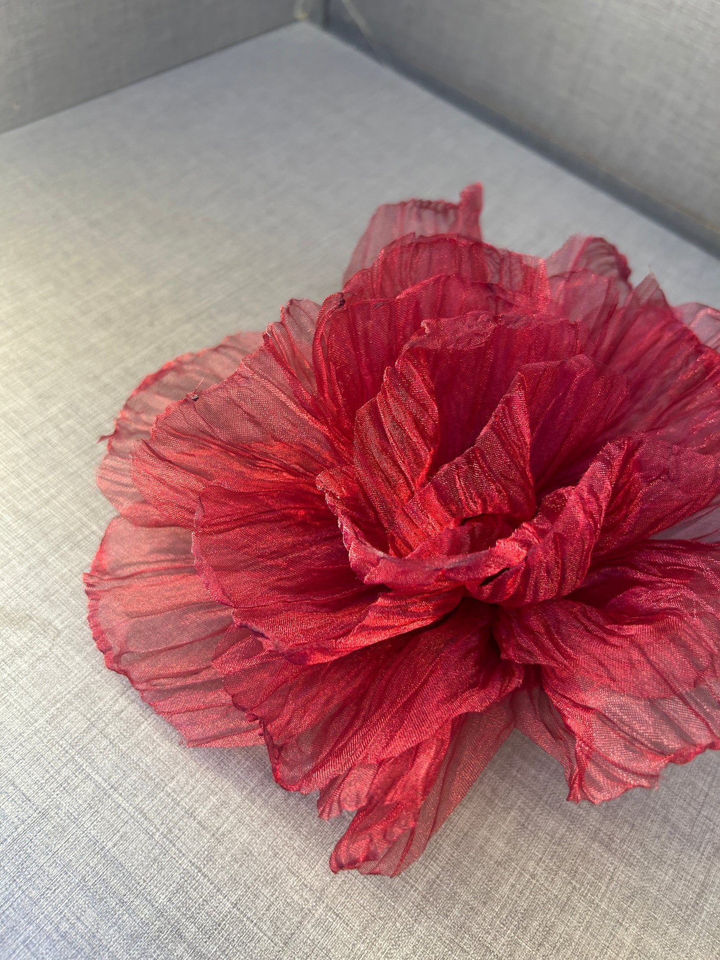 Broche  flor organza grande