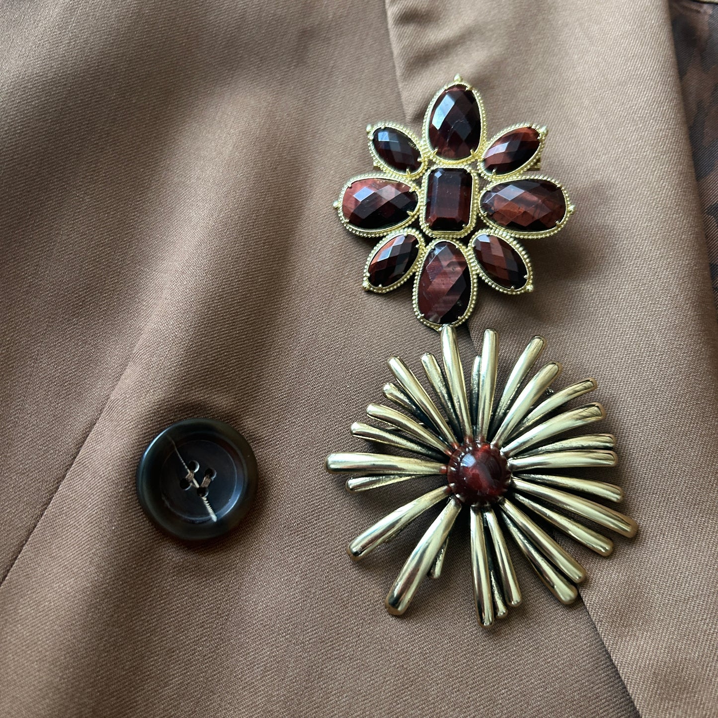Broche piedra ojo de toro