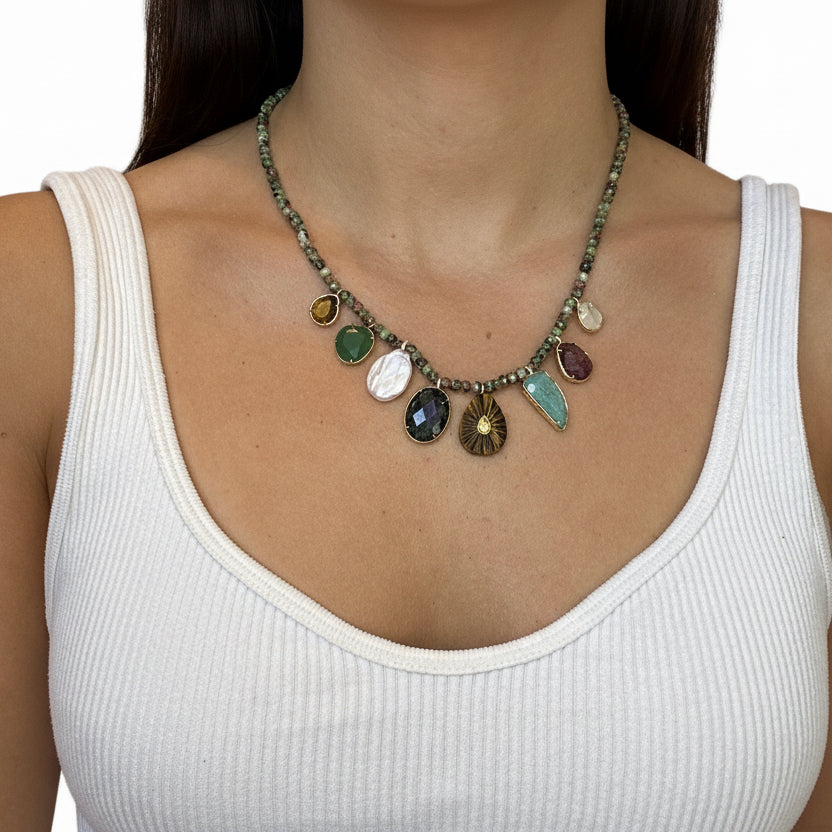 Collar piedras naturales con dije