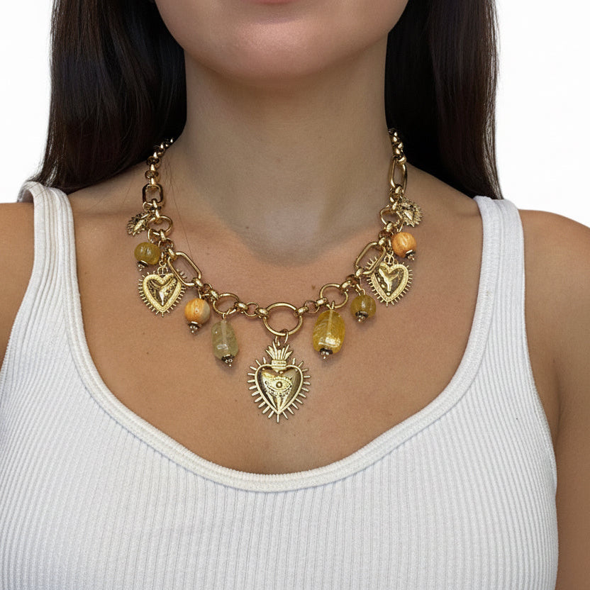 Collar dijes corazones y piedras