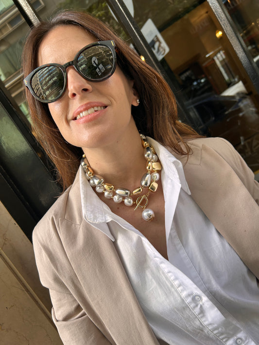 Collar dorado y plateado