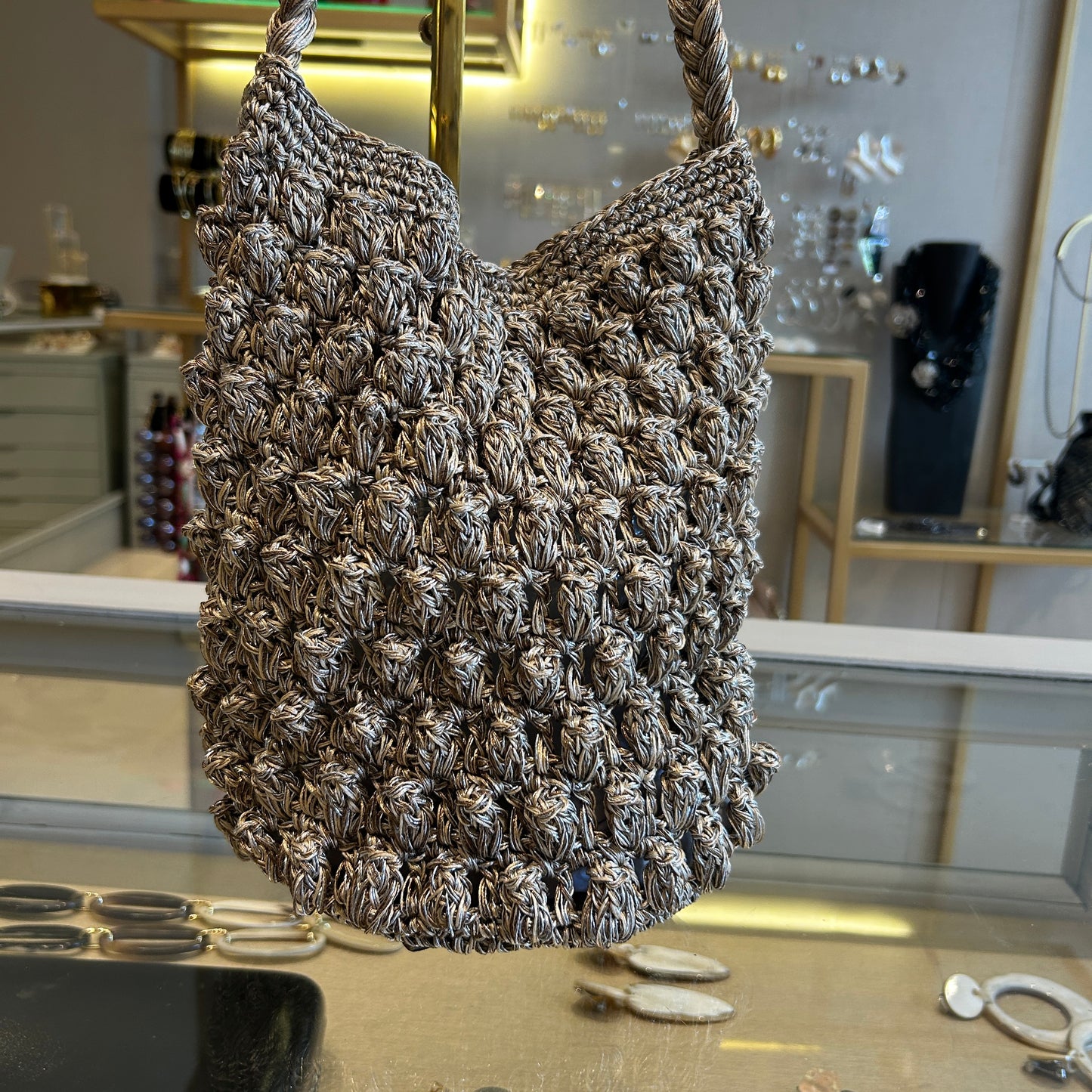 Bolso tejido dorado, plateado  y bronce