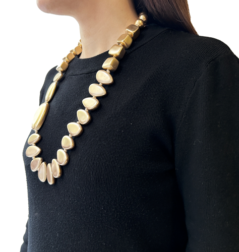 Collar dorado opaco