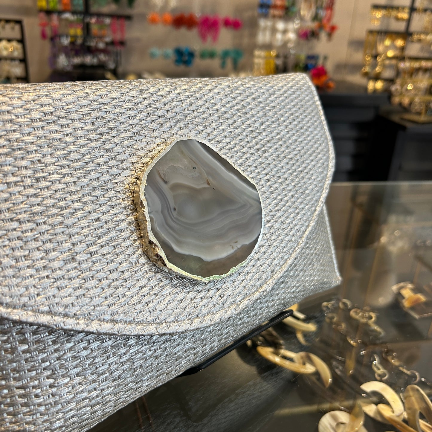 Sobre rafia plateado