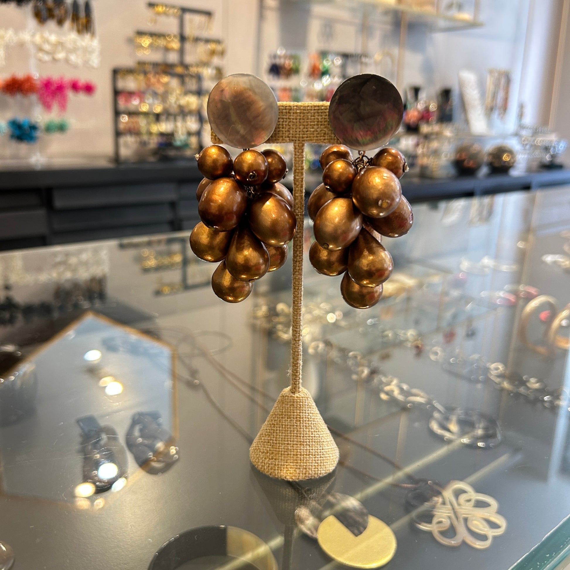 aros perlas bronce con nacar 