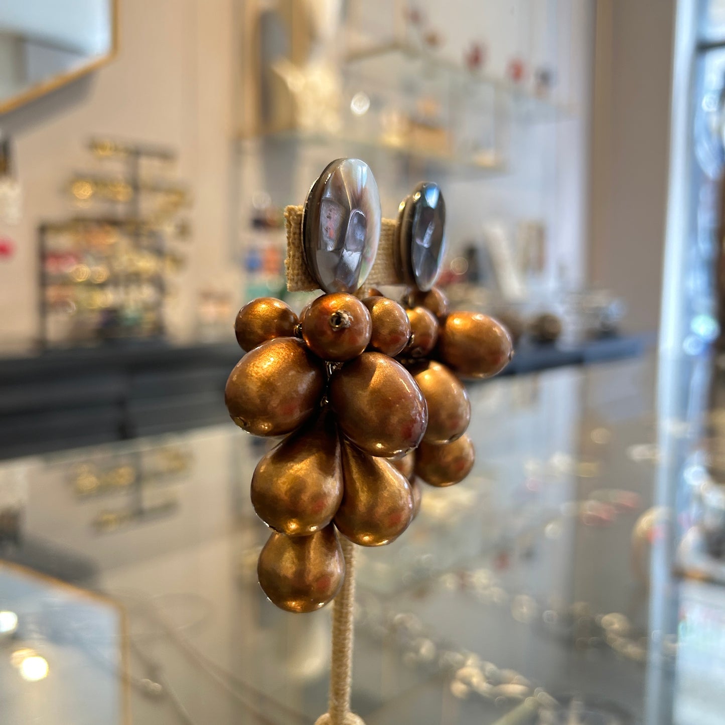 Aros perlas bronce con nacar