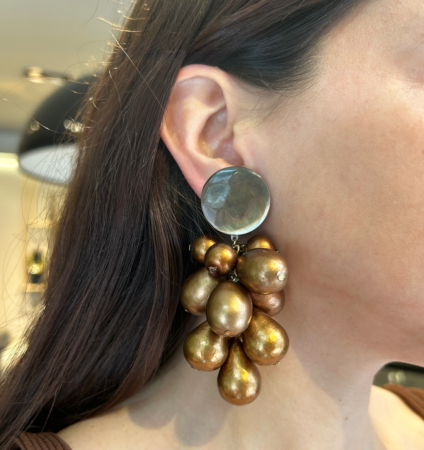 Aros perlas bronce con nacar