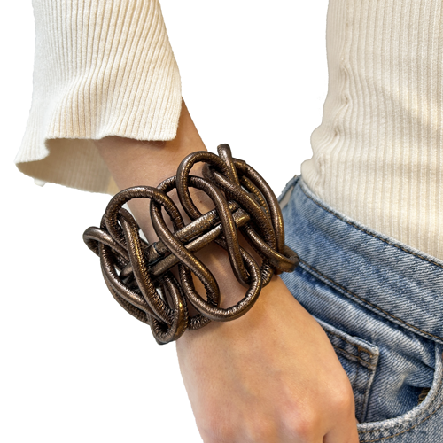 Pulsera entrelazada de cuero