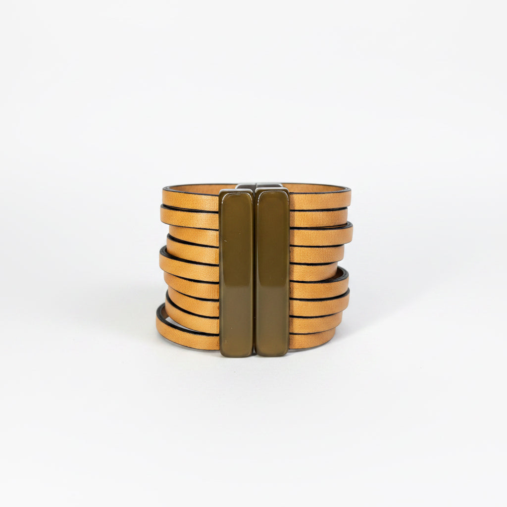 Pulsera cuero y resina