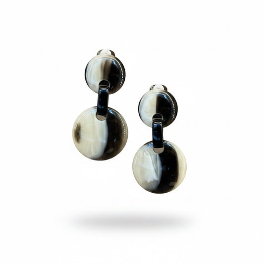 aros de resina blanco y negro 