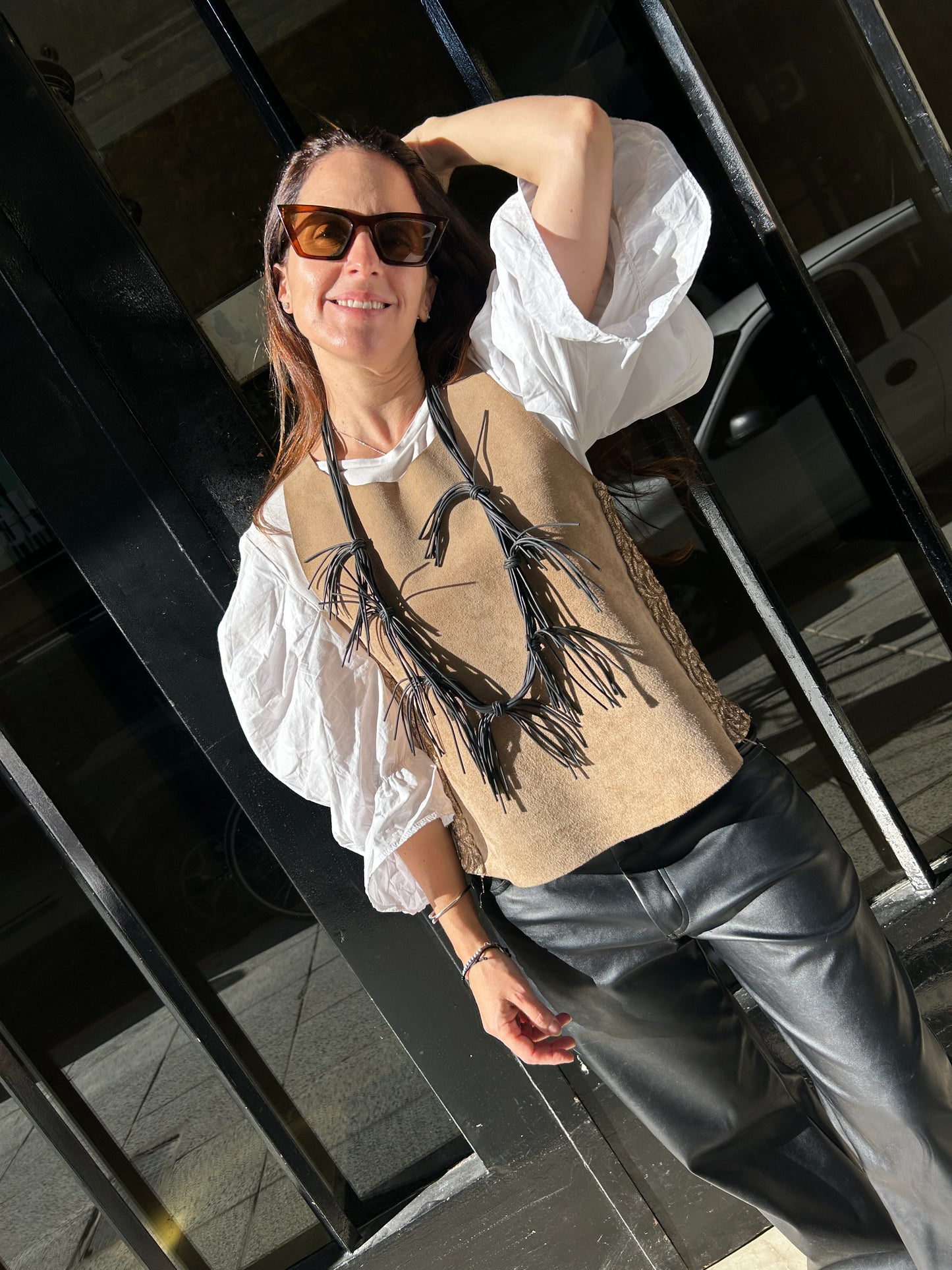 Collar con flecos