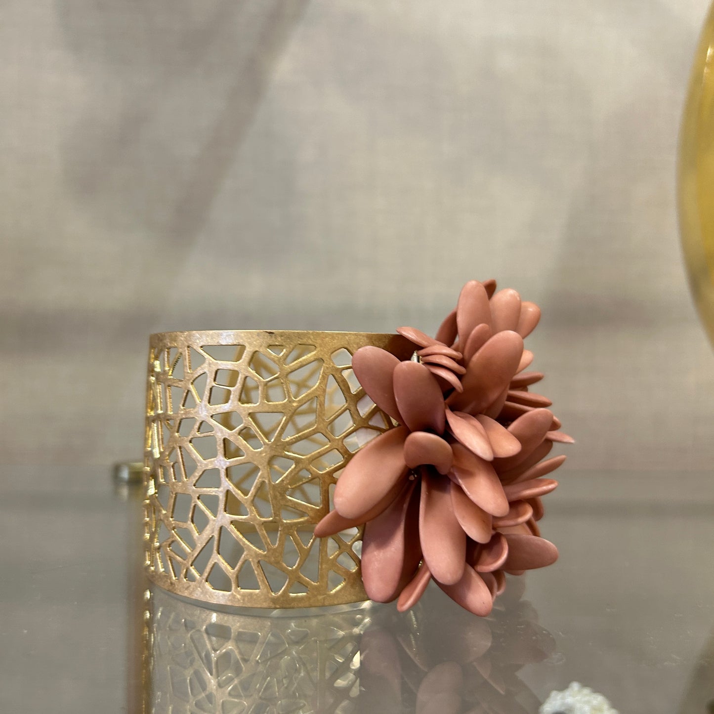 Pulsera circullo de pétalos