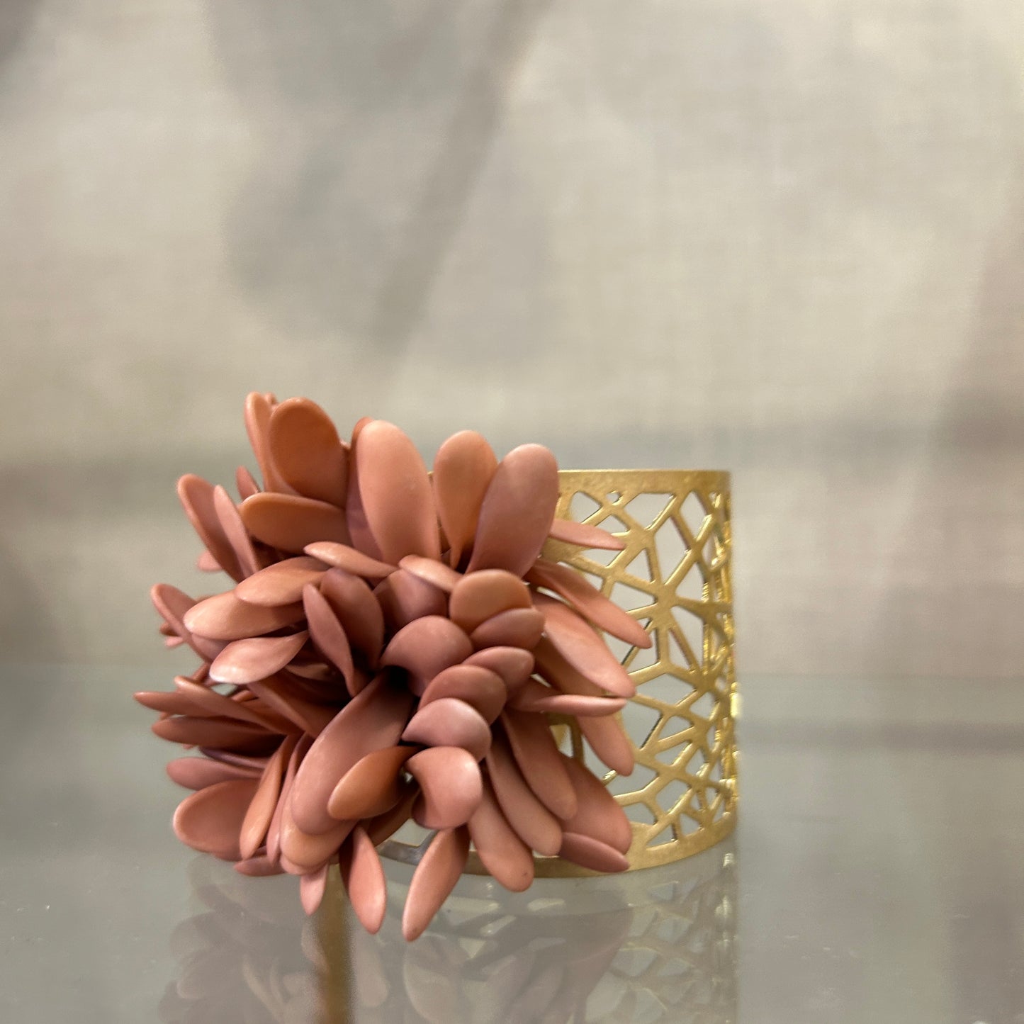 Pulsera circullo de pétalos