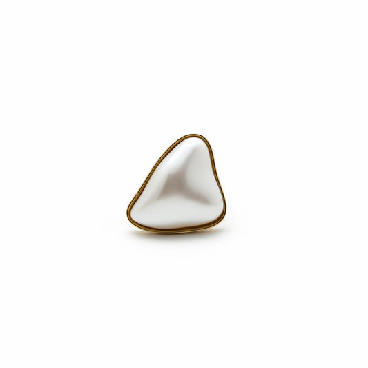 Anillo perla triangular
