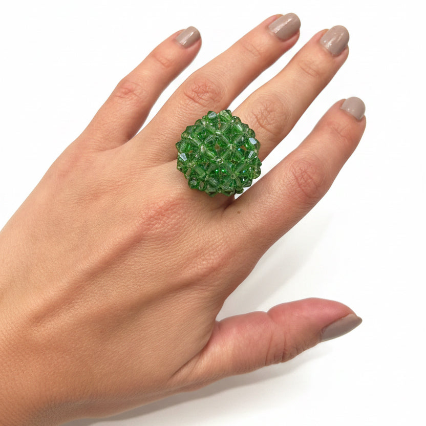 Anillo tramado de cristal