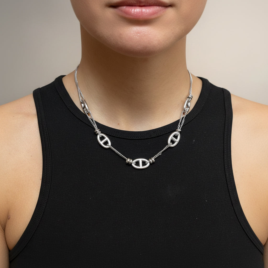 Collar doble cadena con trabas