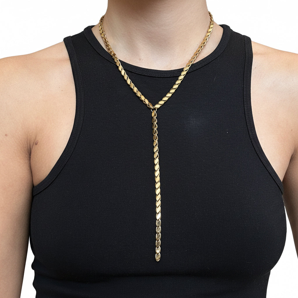 Collar corbatero dorado