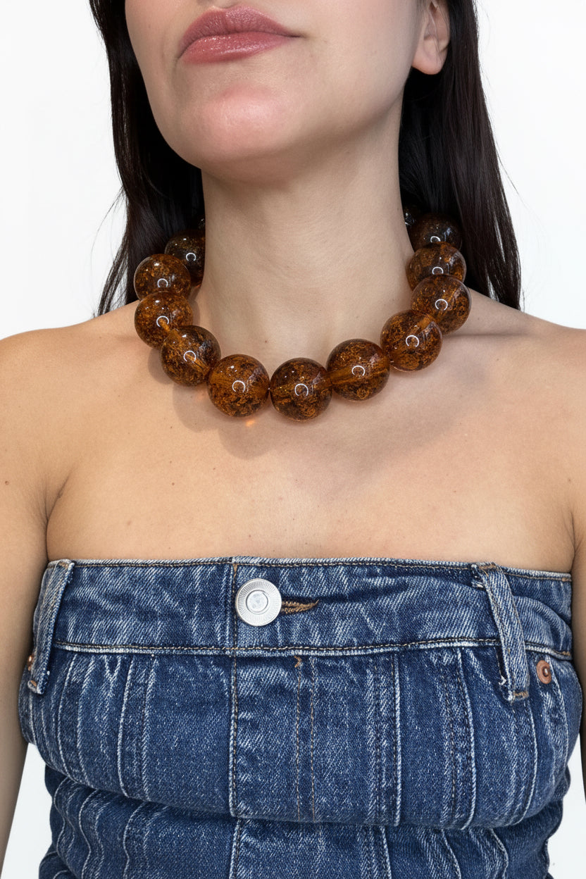 collar de resina carey  esferas 