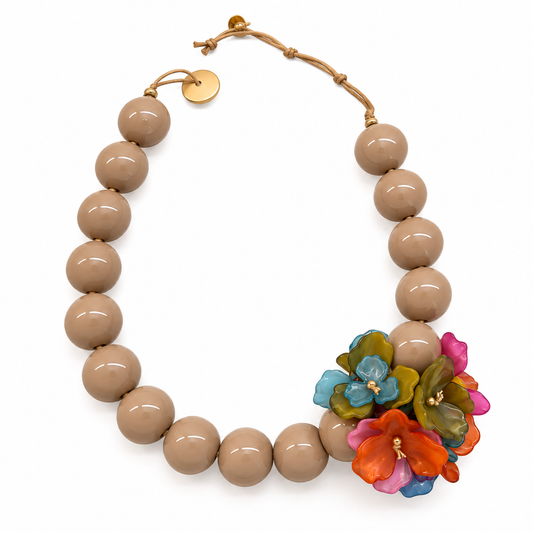 Collar esferas aplique flor