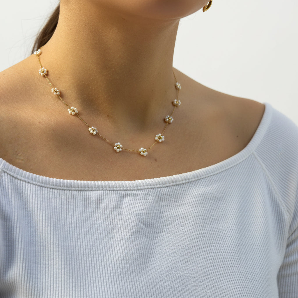 Collar flores de perlas